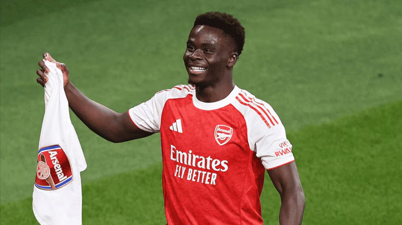 Hay bỏ lỡ Crystal Palace? Saka không xuất hiện trong ảnh tập luyện trước trận của Arsenal, khiến NHM lo lắng
