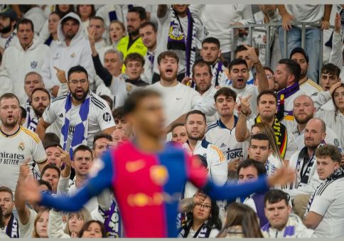 Hãy nhắm mặt lại và mở nó ra! Trước trận derby quốc gia, Yamal đăng ảnh ăn mừng Barcelona 4-0 Real Madrid