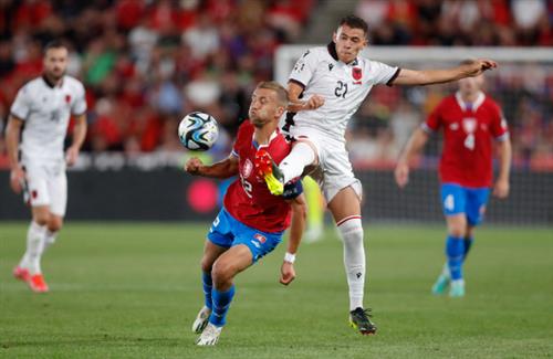 Çasek vs Albania