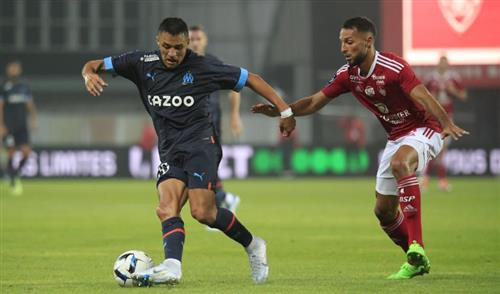 Marseille đấu với Brestois