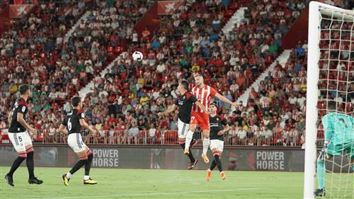 Mạnh mẽ vs Almeria