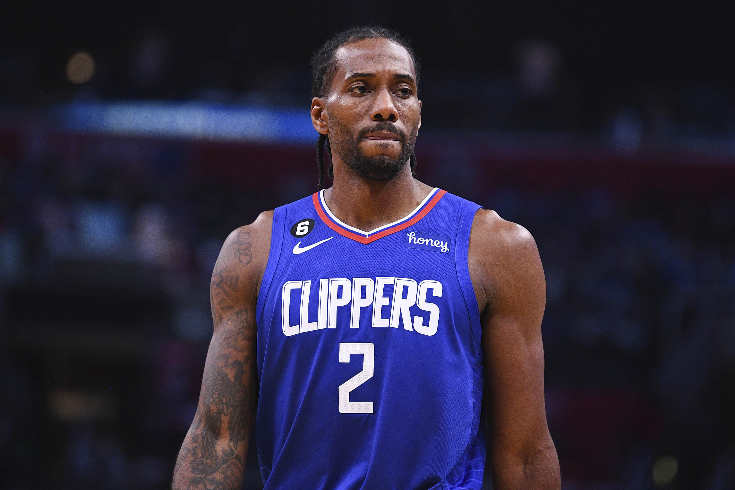 Chủ tịch Clippers: Leonard vẫn bị bong gân ở chân và chưa có ngày trở lại cụ thể