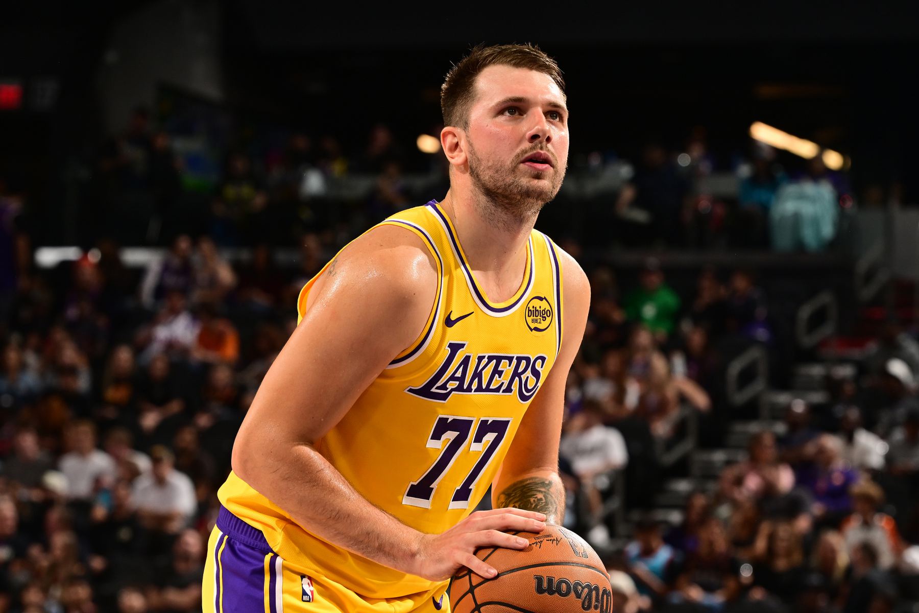 Đầu tiên trong lịch sử! Doncic ghi bàn 20+5+5 trong hiệp đấu lần thứ 56 trong sự nghiệp